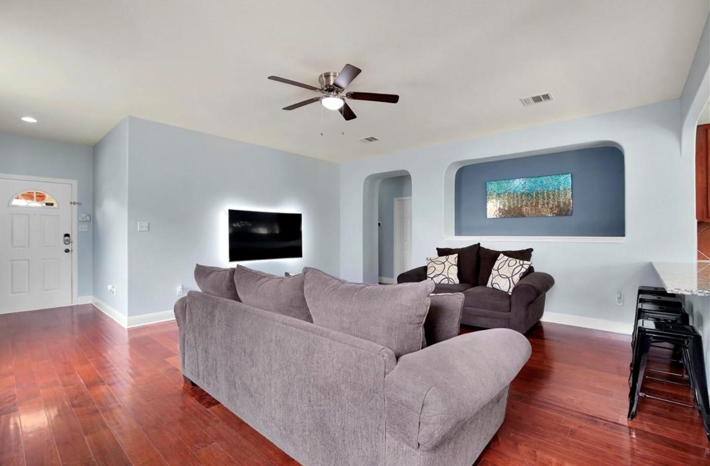 1721 E Mesa Park Cv, Round Rock, TX 78664