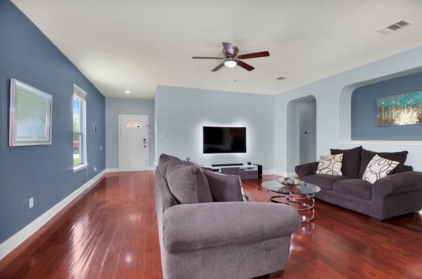 1721 E Mesa Park Cv, Round Rock, TX 78664