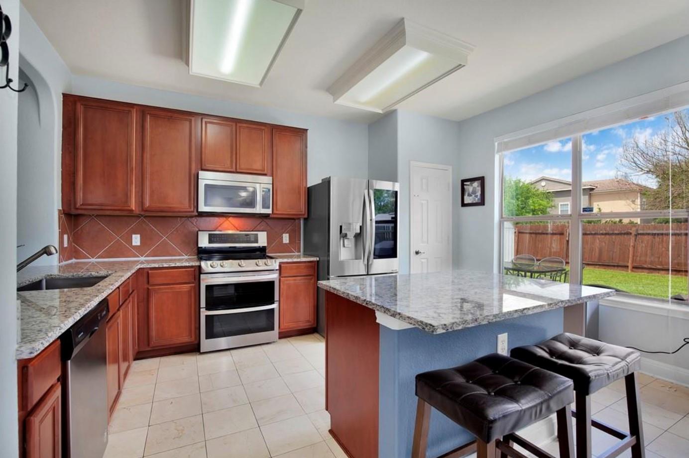 1721 E Mesa Park Cv, Round Rock, TX 78664