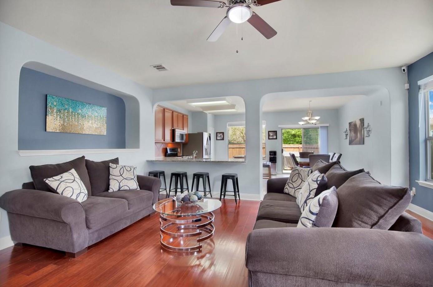 1721 E Mesa Park Cv, Round Rock, TX 78664