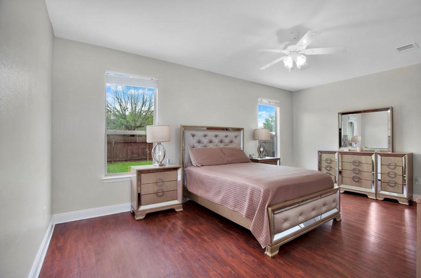 1721 E Mesa Park Cv, Round Rock, TX 78664