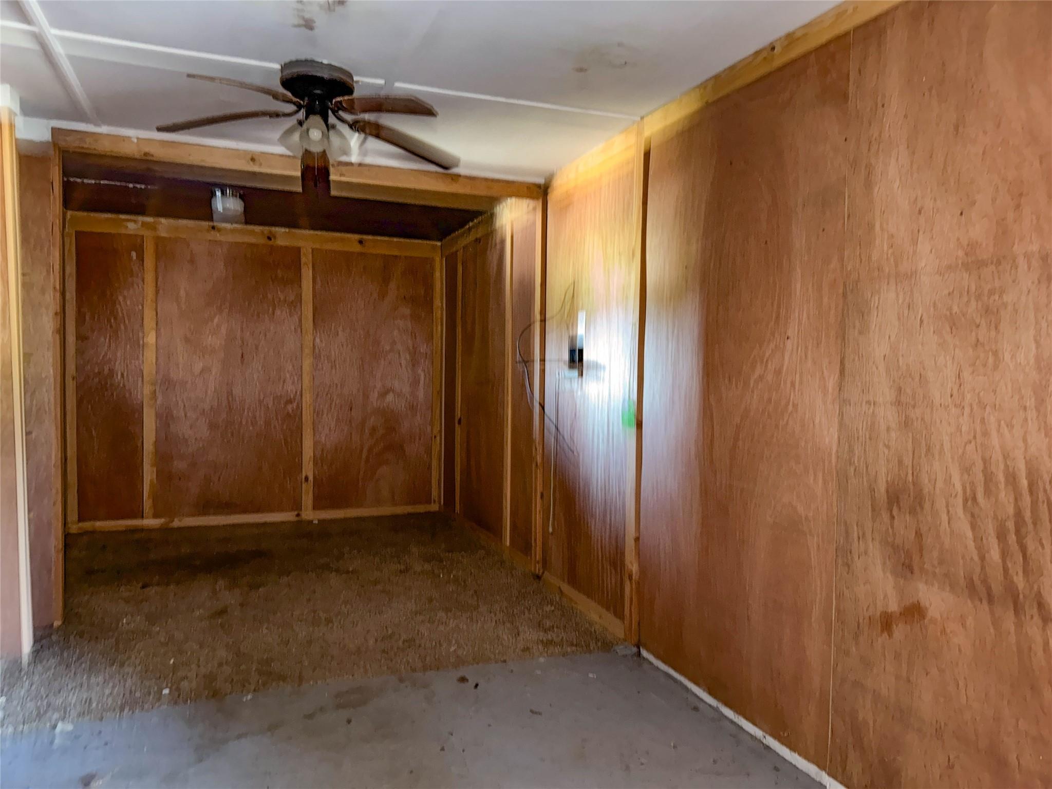 1503 W 8th Street, Caldwell, TX 77836