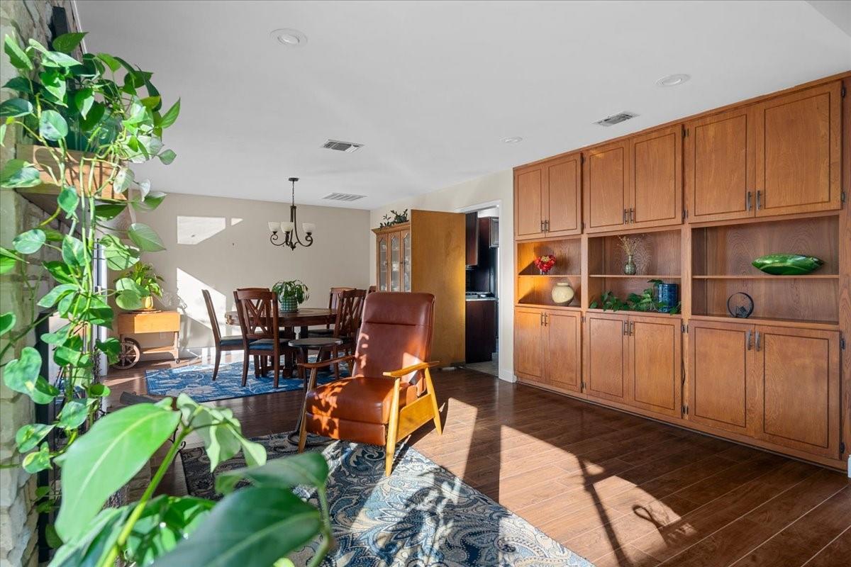 737 Summerwood Dr, New Braunfels, TX 78130