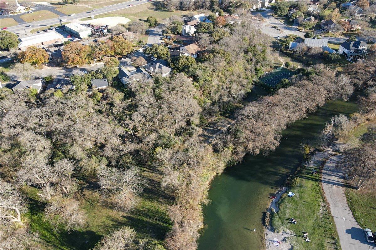 737 Summerwood Dr, New Braunfels, TX 78130