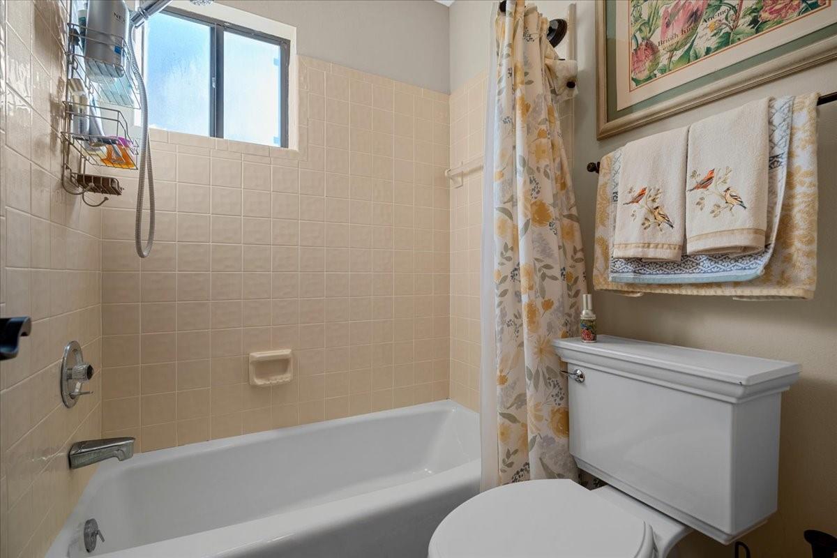 737 Summerwood Dr, New Braunfels, TX 78130