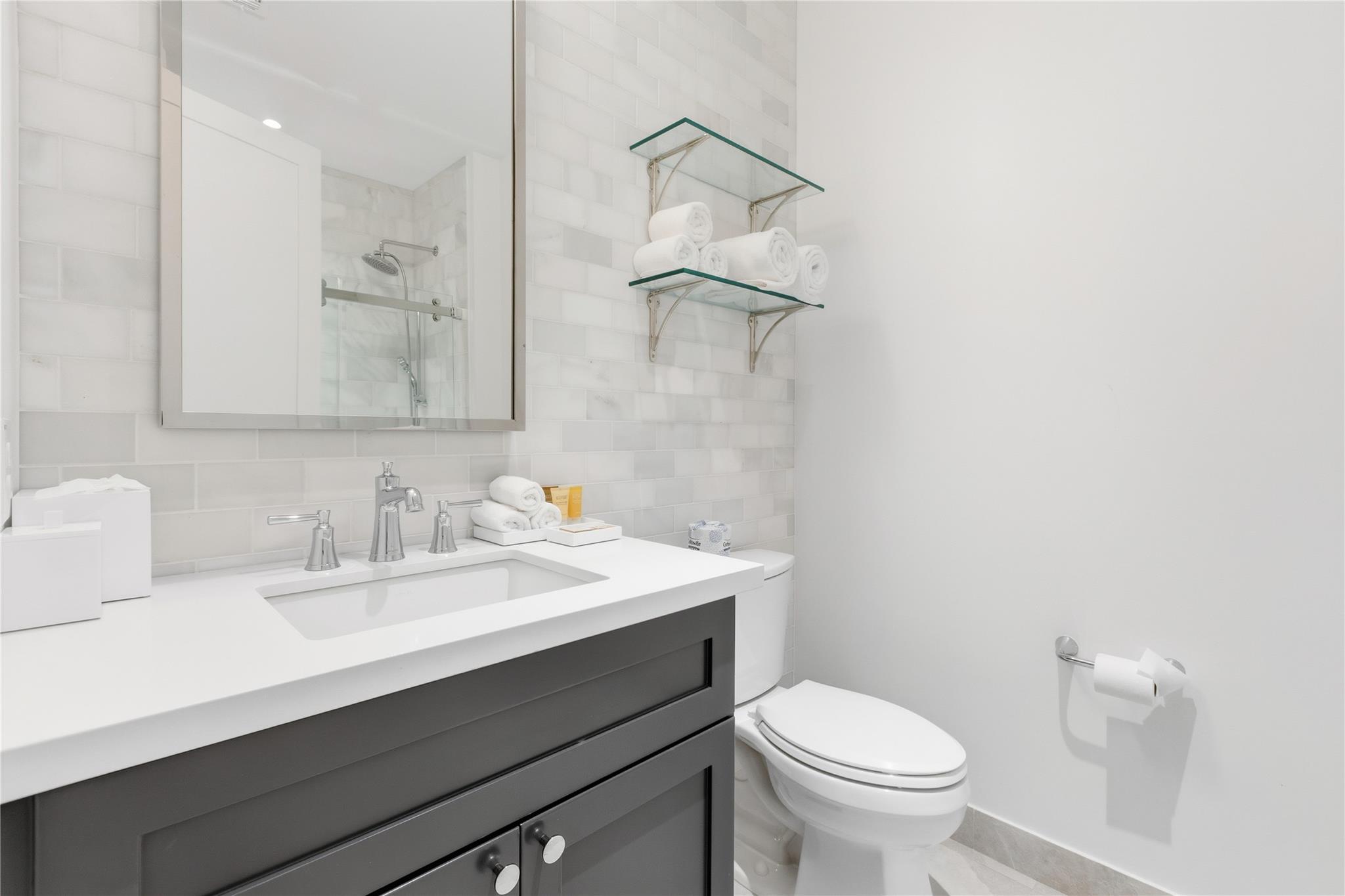 82 Island Dr # 8202, Horseshoe Bay, TX 78657