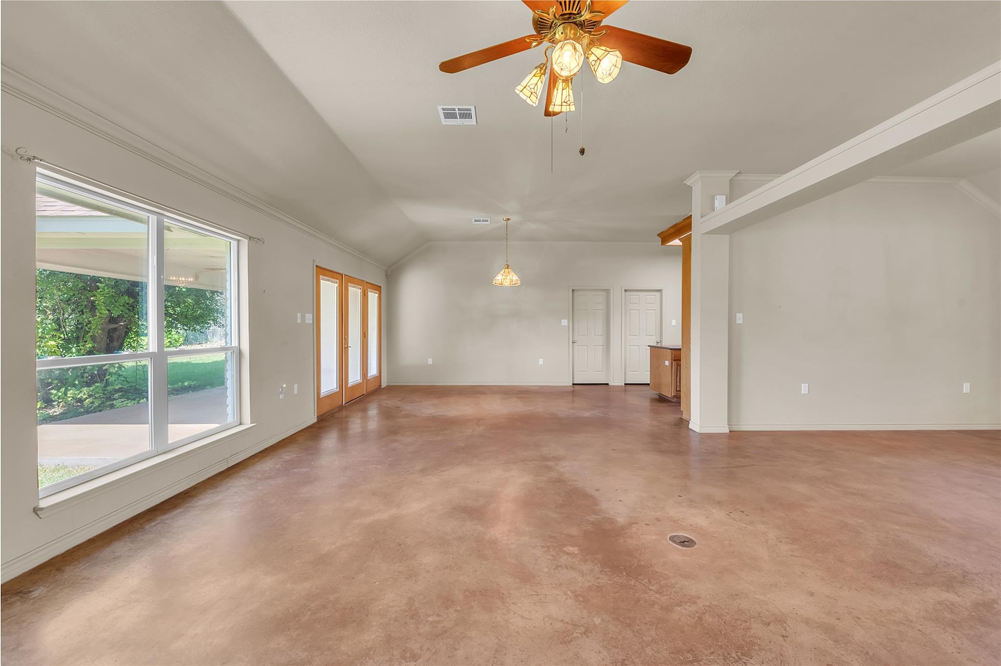 602 Antelope Ln, Lampasas, TX 76550