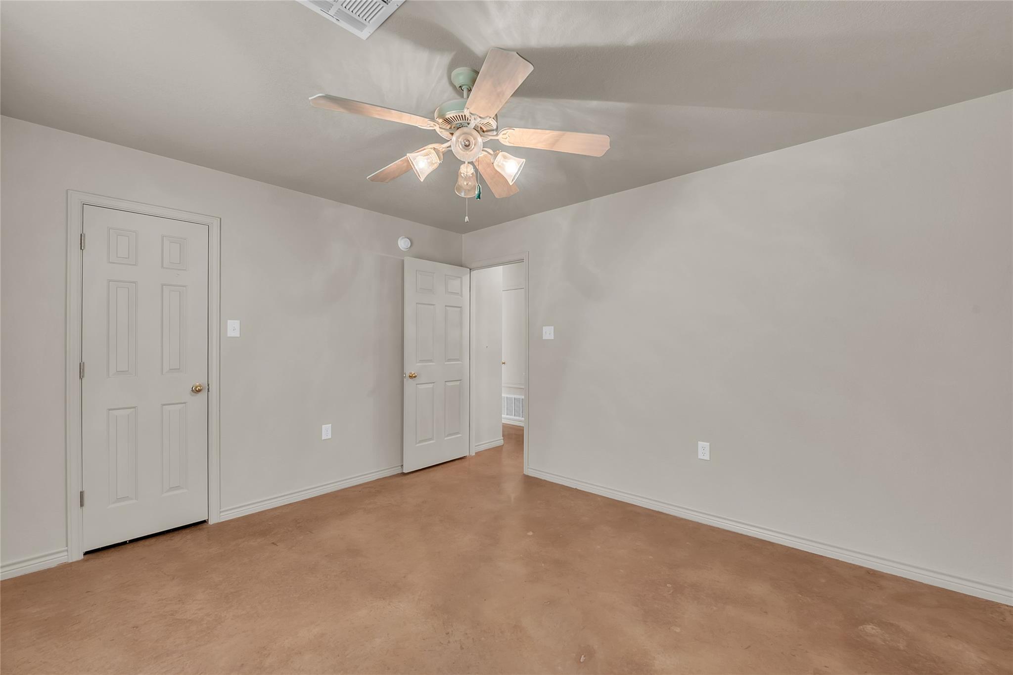 602 Antelope Ln, Lampasas, TX 76550