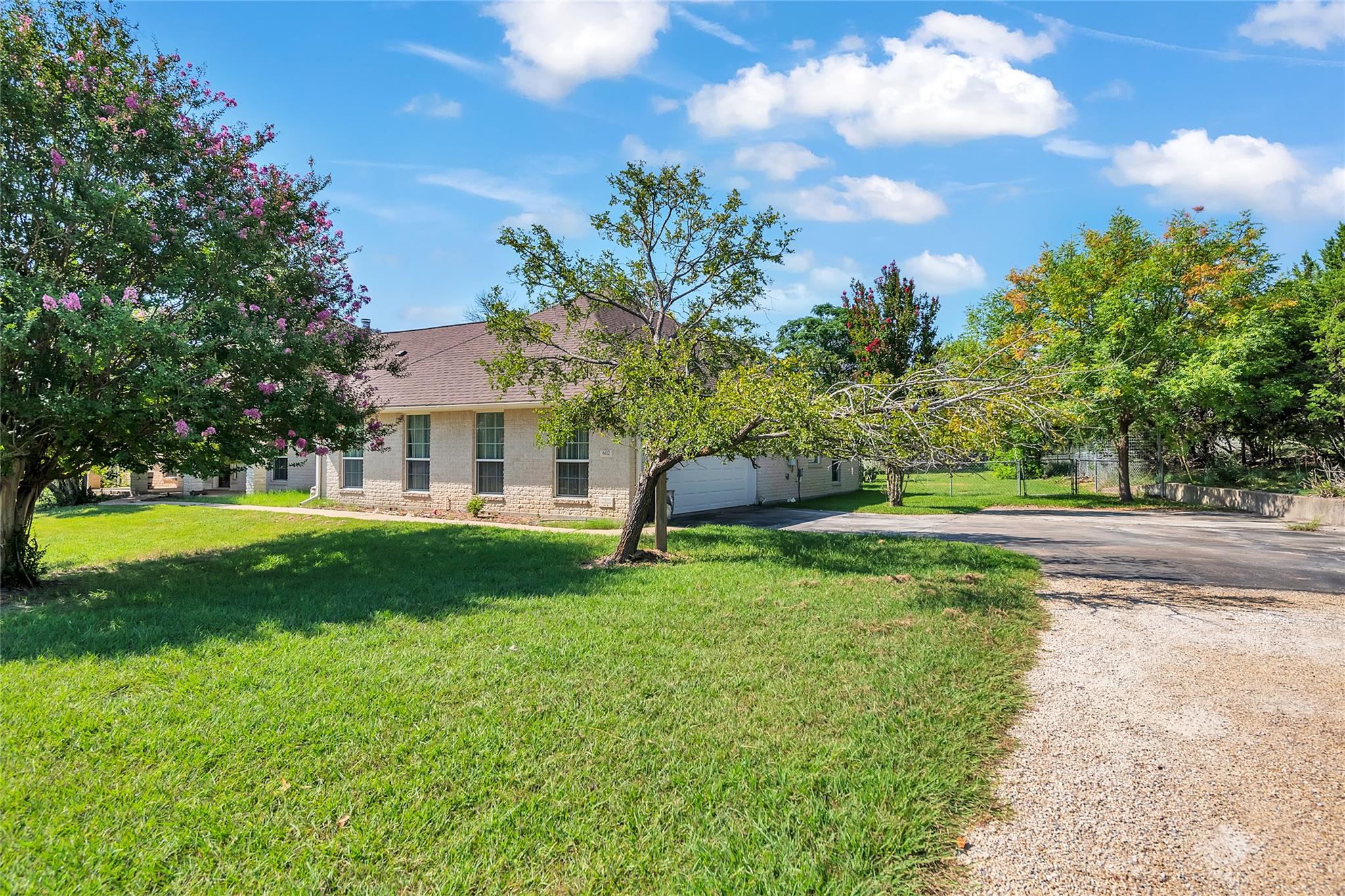 602 Antelope Ln, Lampasas, TX 76550