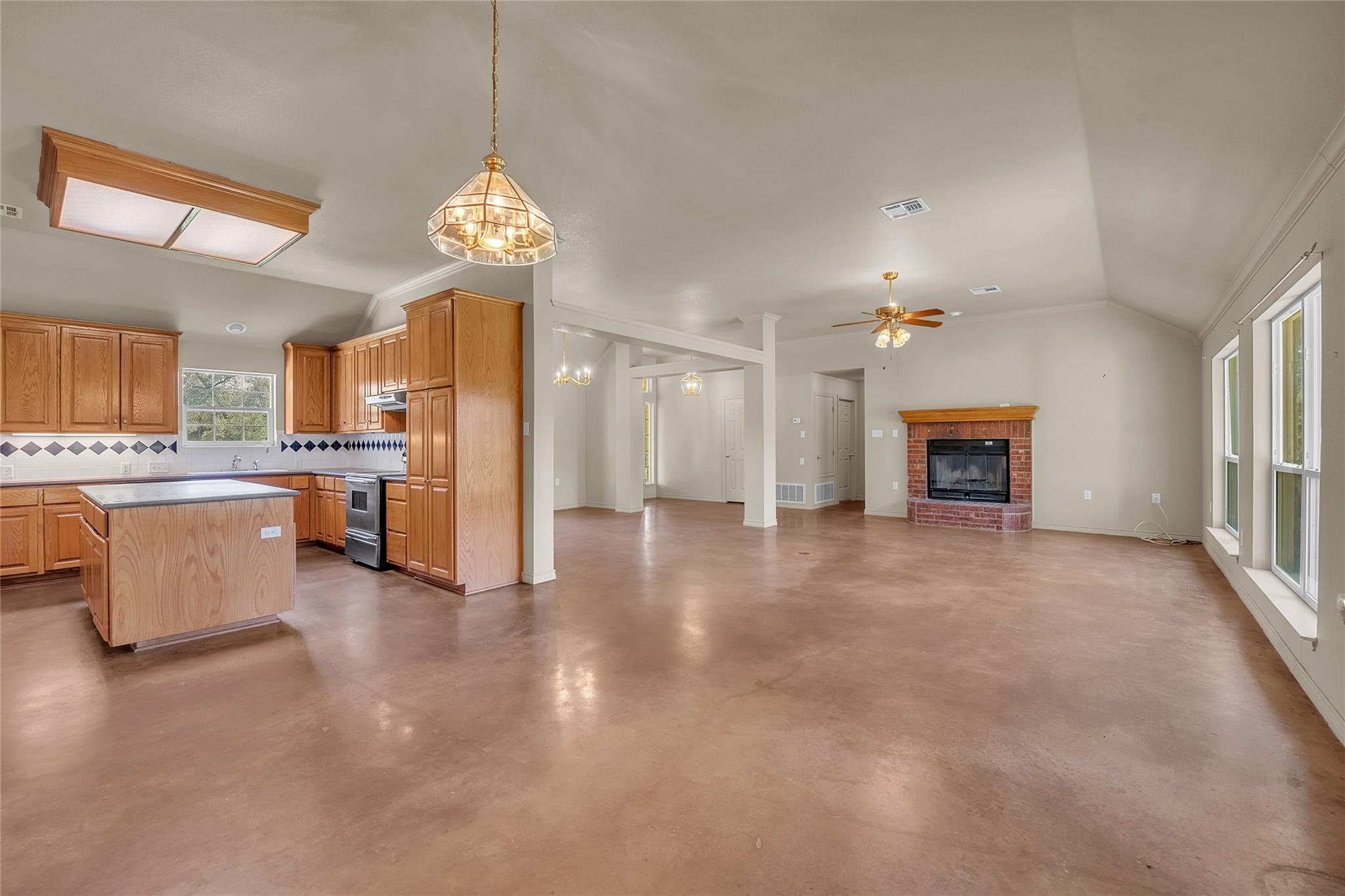 602 Antelope Ln, Lampasas, TX 76550