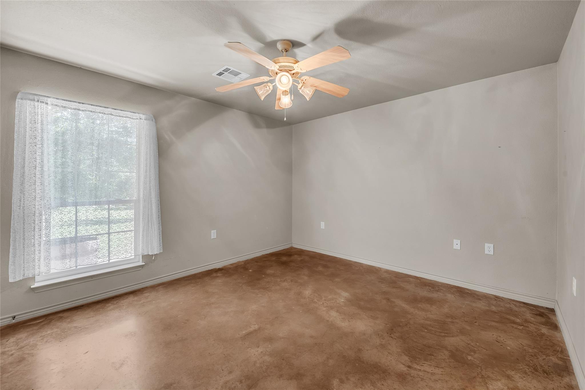 602 Antelope Ln, Lampasas, TX 76550