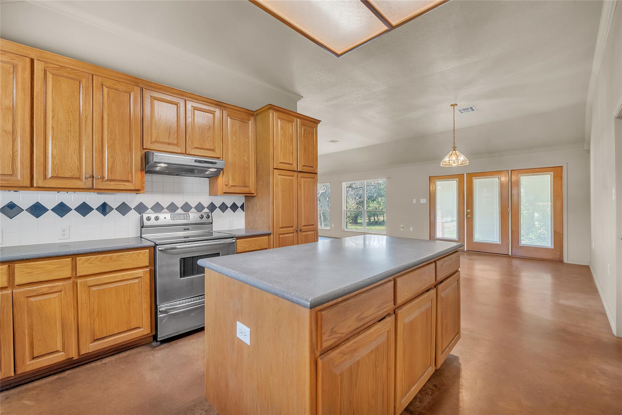 602 Antelope Ln, Lampasas, TX 76550