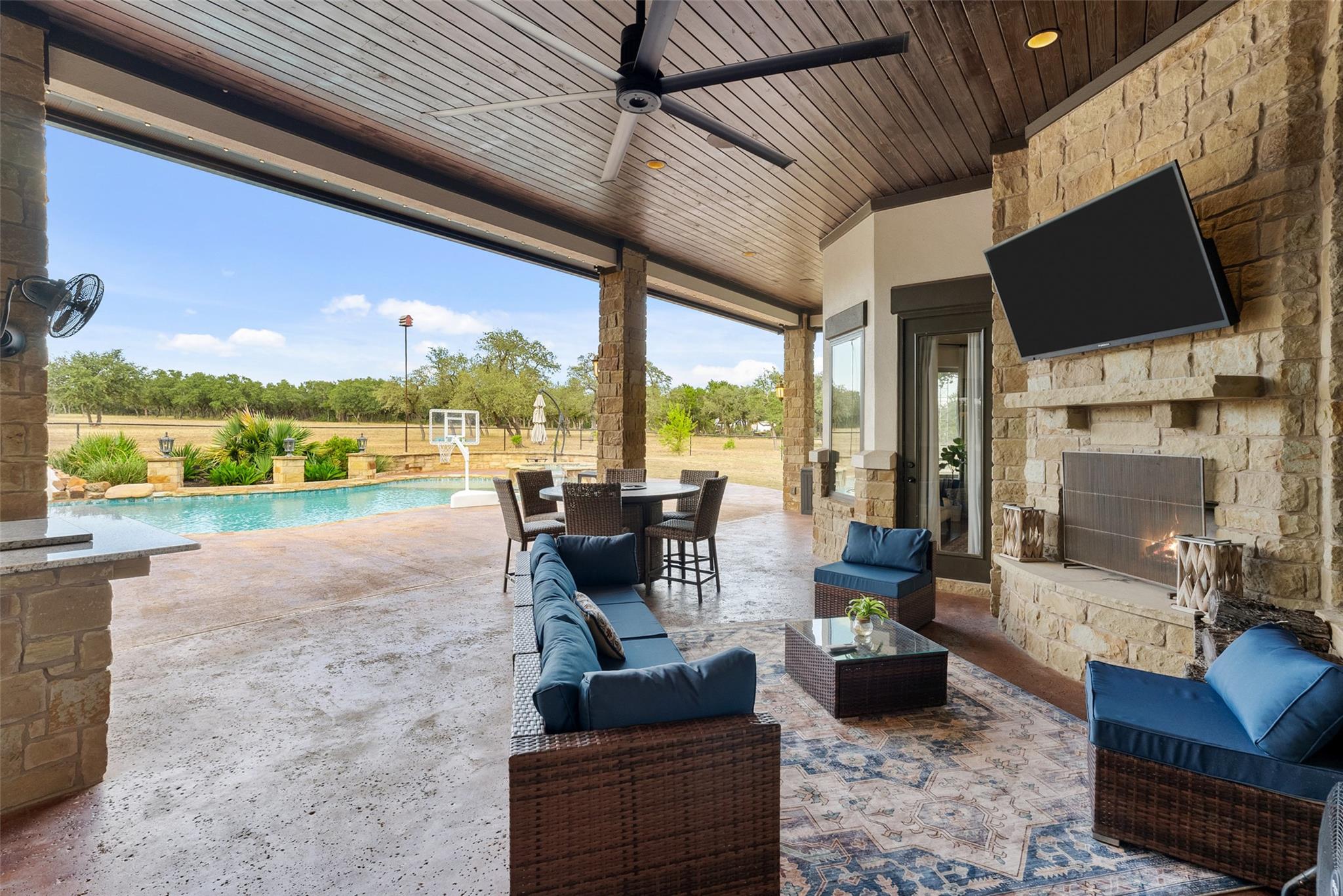 2700 County Road 282 Rd, Leander, TX 78641