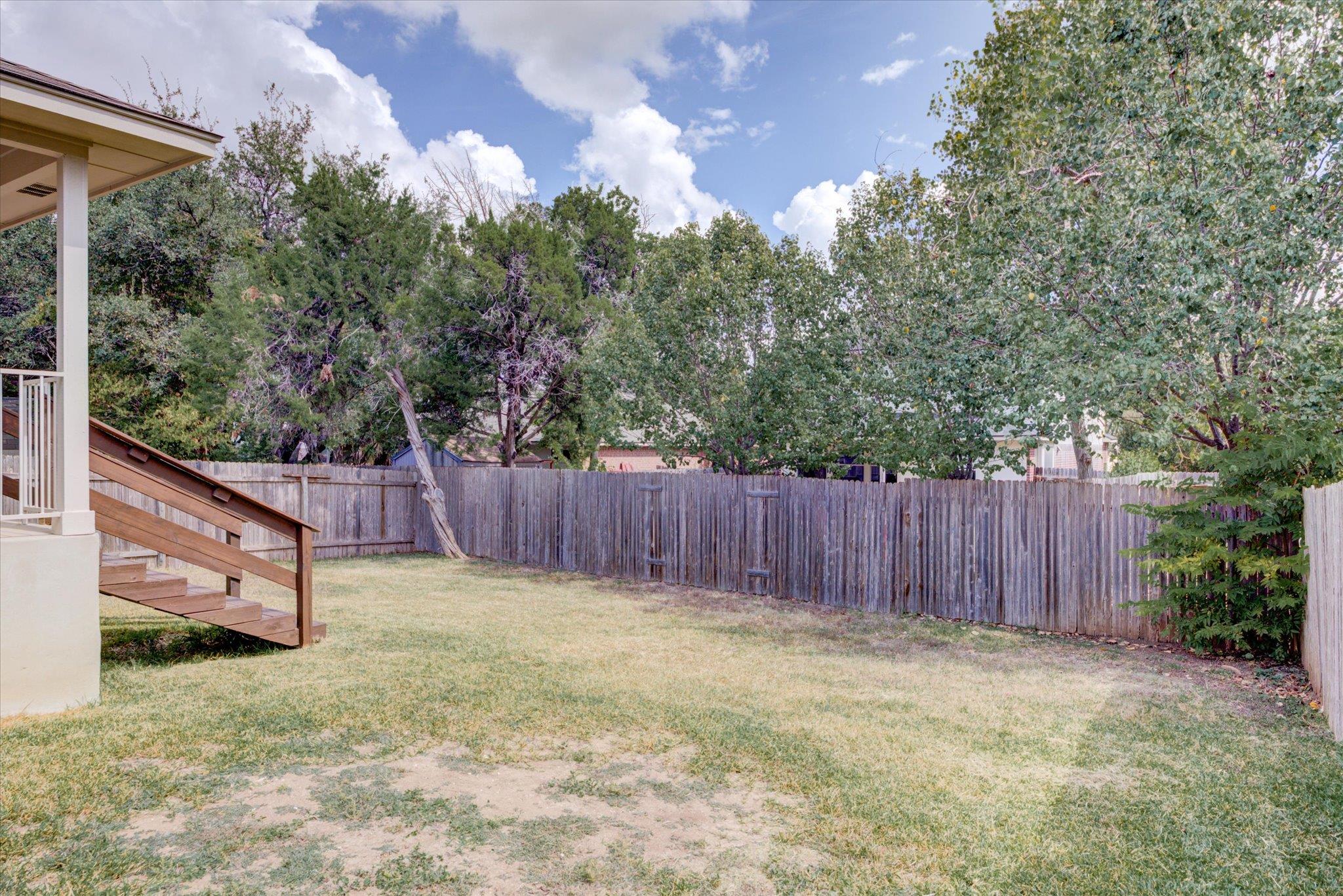 2702 Greenlee Dr, Leander, TX 78641