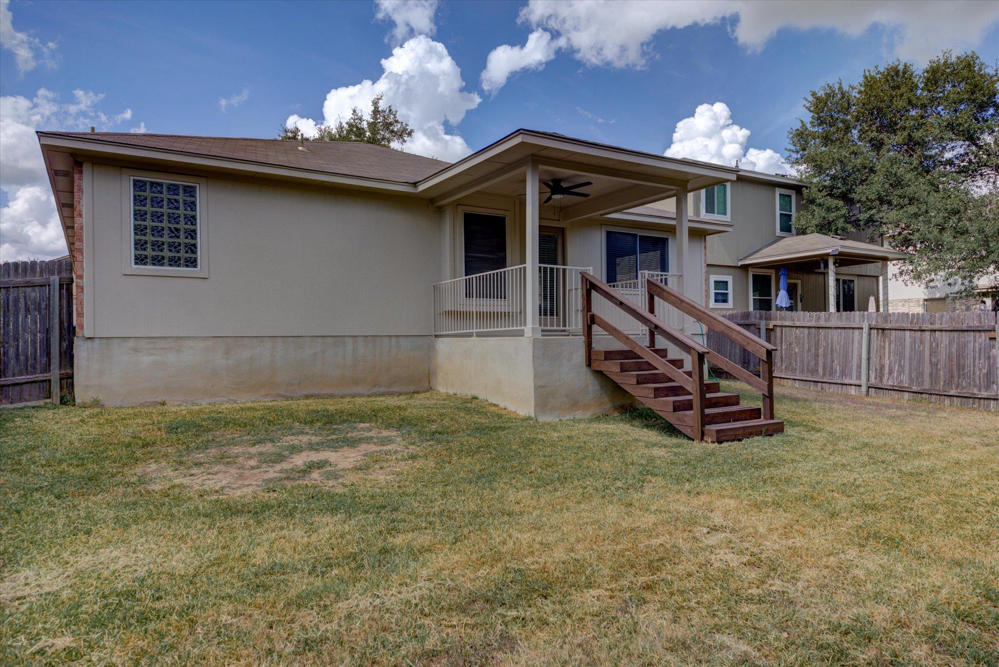 2702 Greenlee Dr, Leander, TX 78641