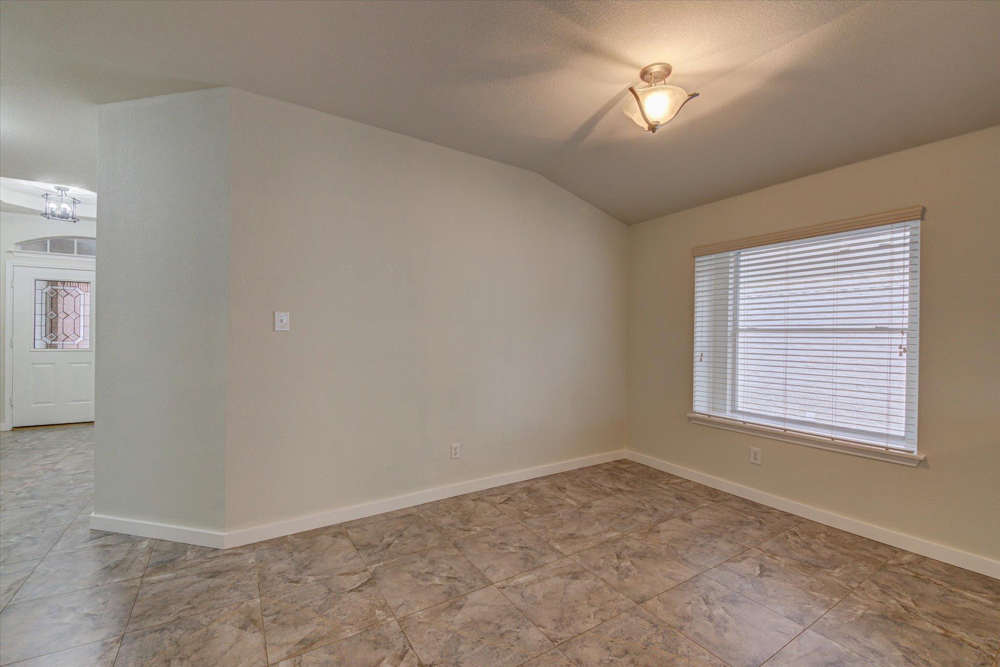 2702 Greenlee Dr, Leander, TX 78641