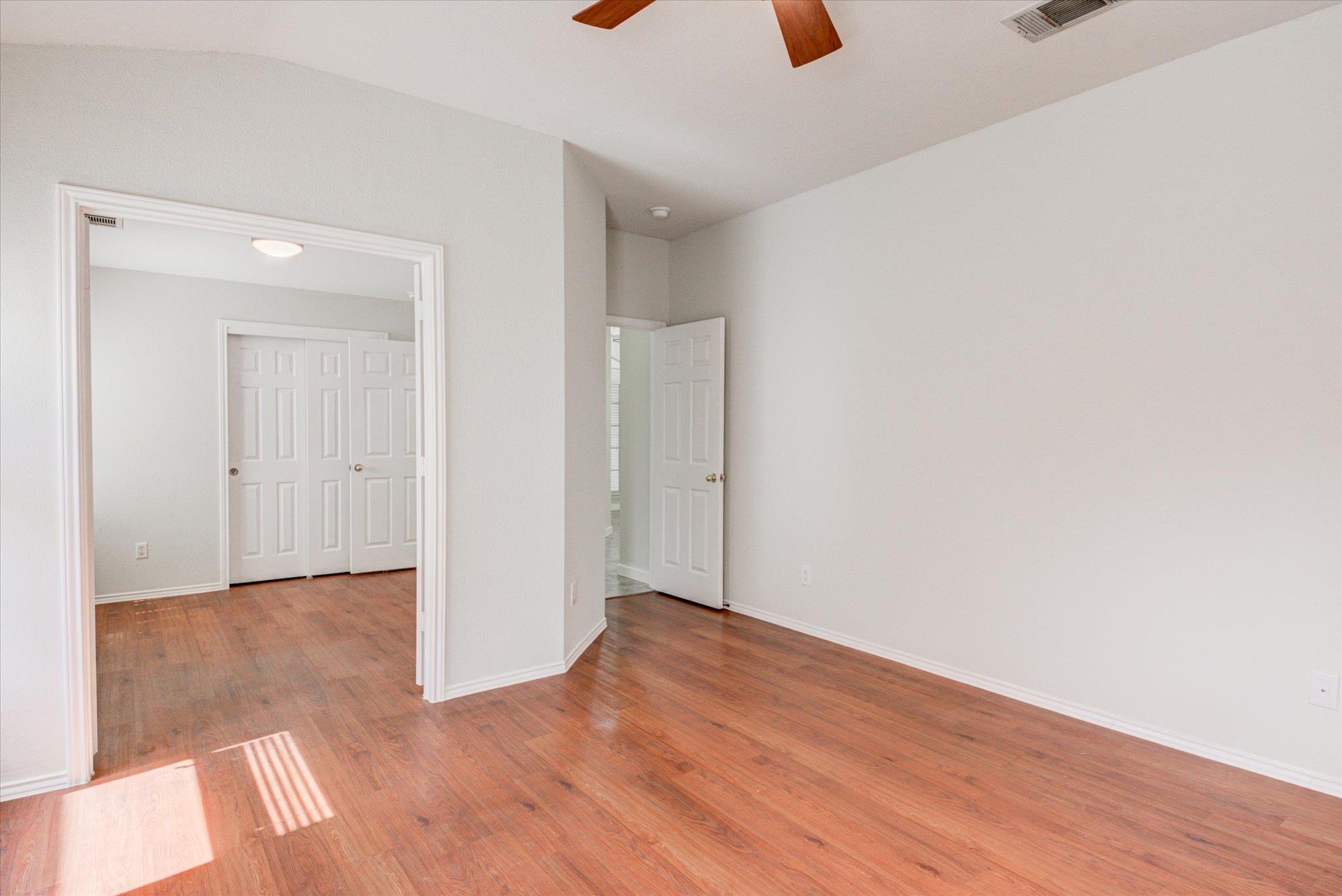 2702 Greenlee Dr, Leander, TX 78641