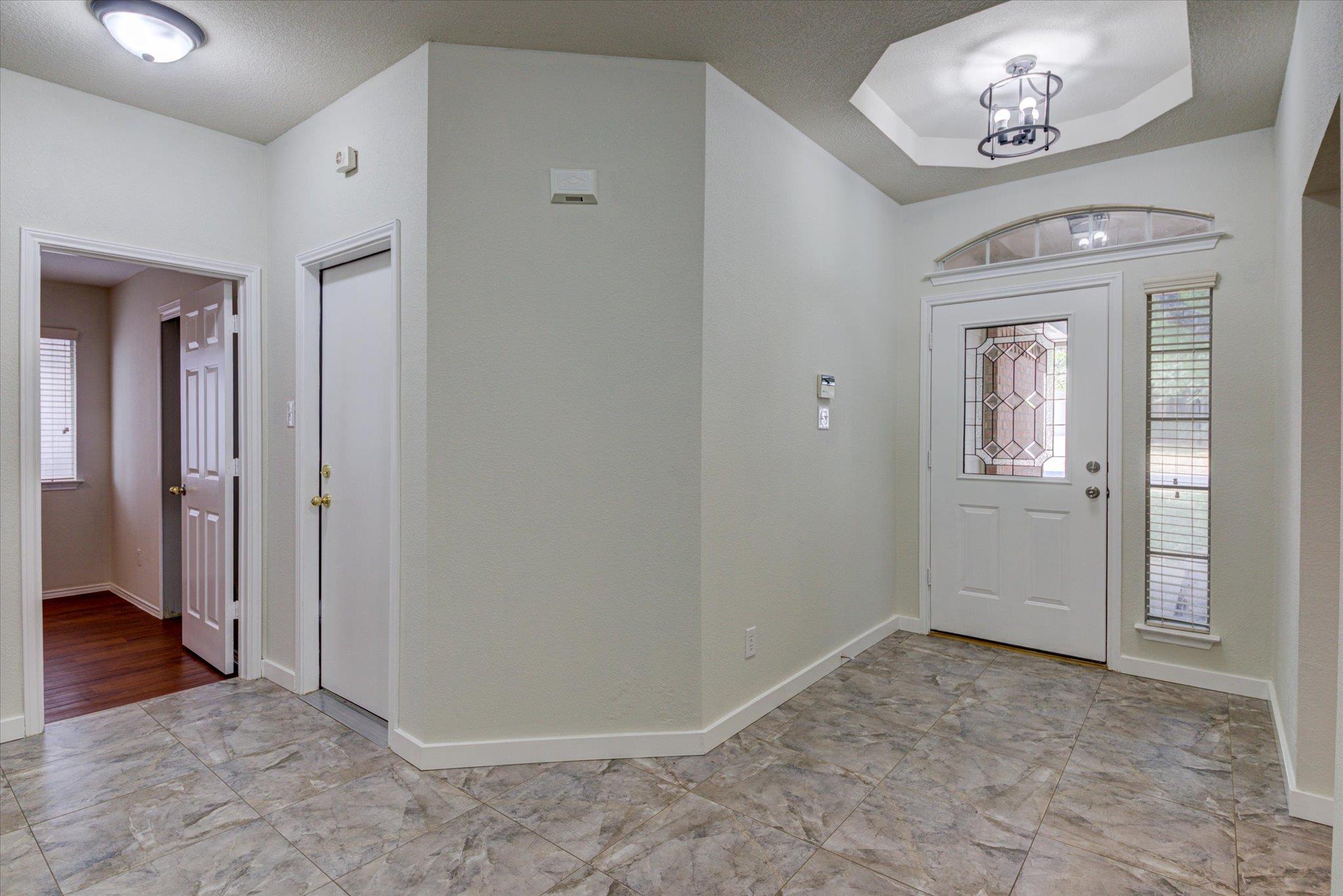 2702 Greenlee Dr, Leander, TX 78641