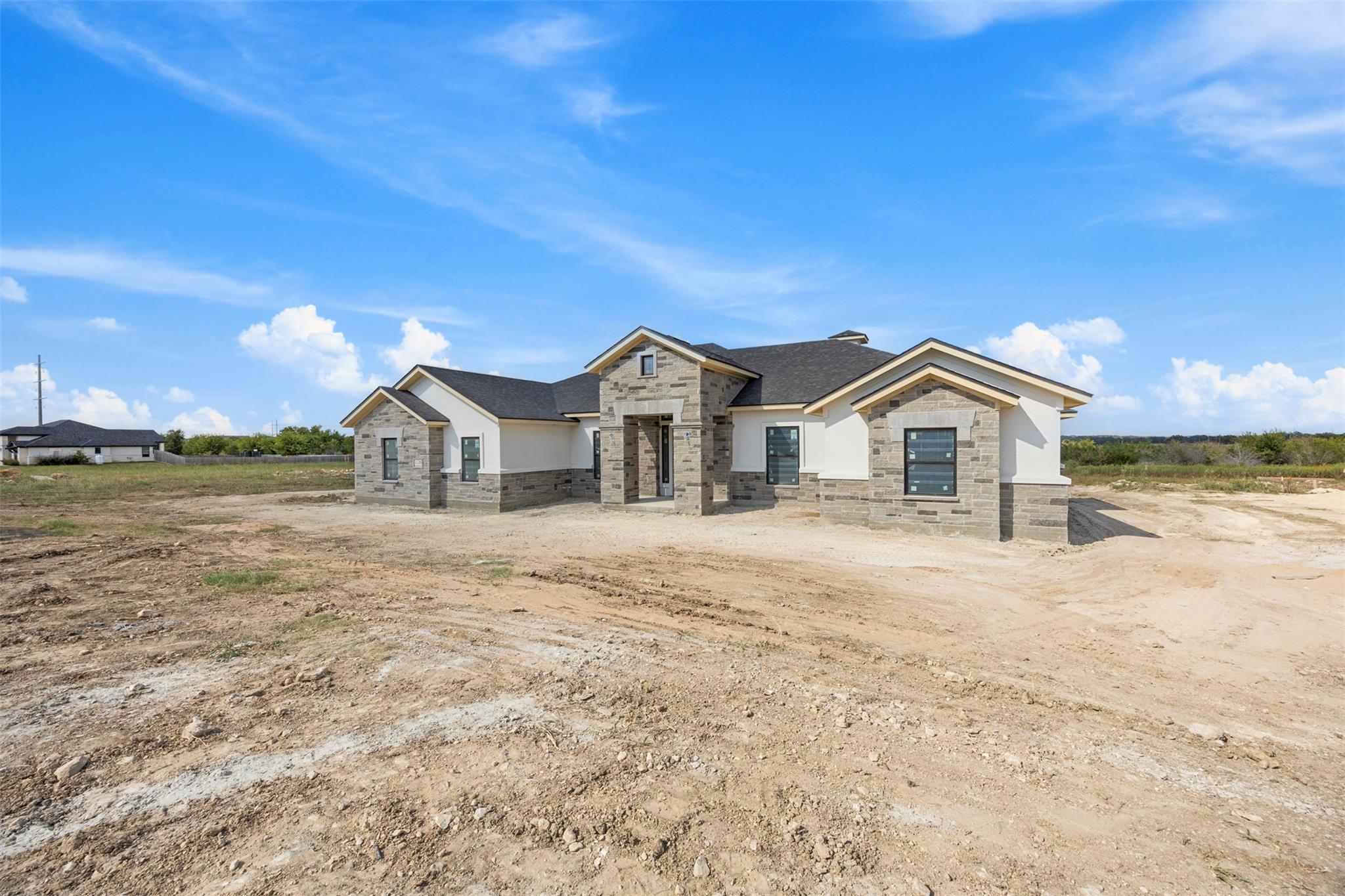 1126 Northcross Dr, Salado, TX 76571