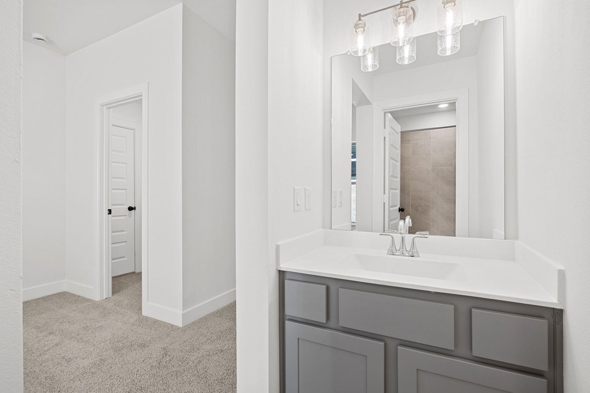 817 Rock Daisy Trl, Hutto, TX 78634