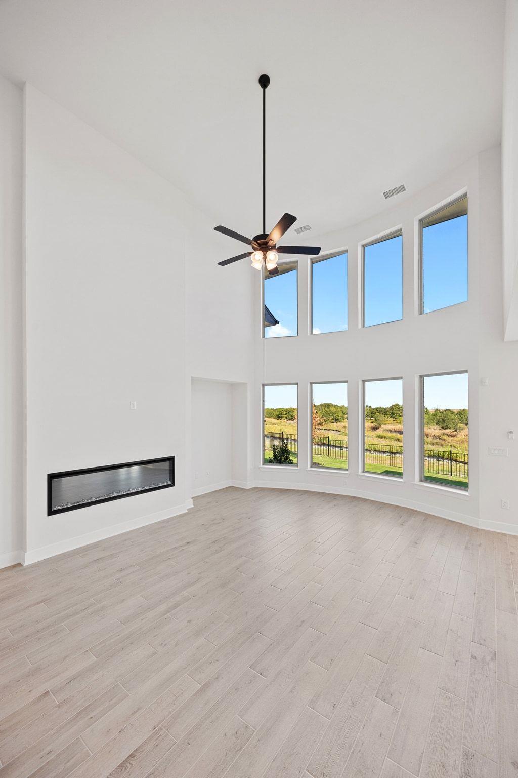 817 Rock Daisy Trl, Hutto, TX 78634