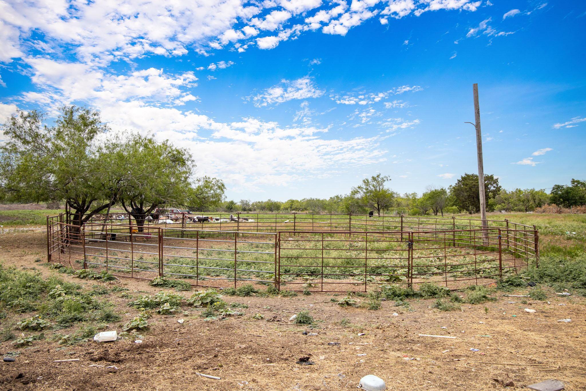 2811 Harris Hill Rd, San Marcos, TX 78666