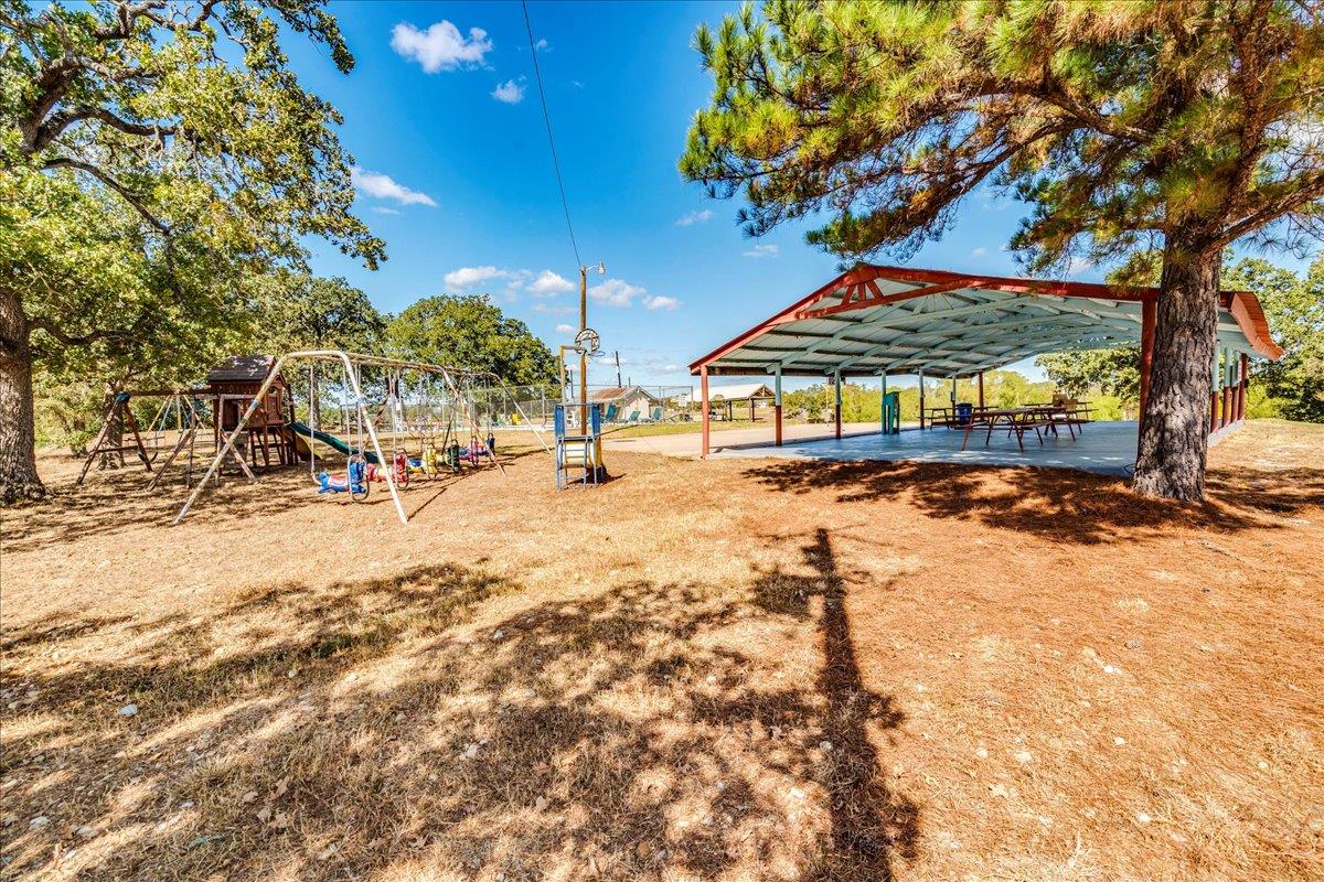 106 Wampum, Smithville, TX 78957