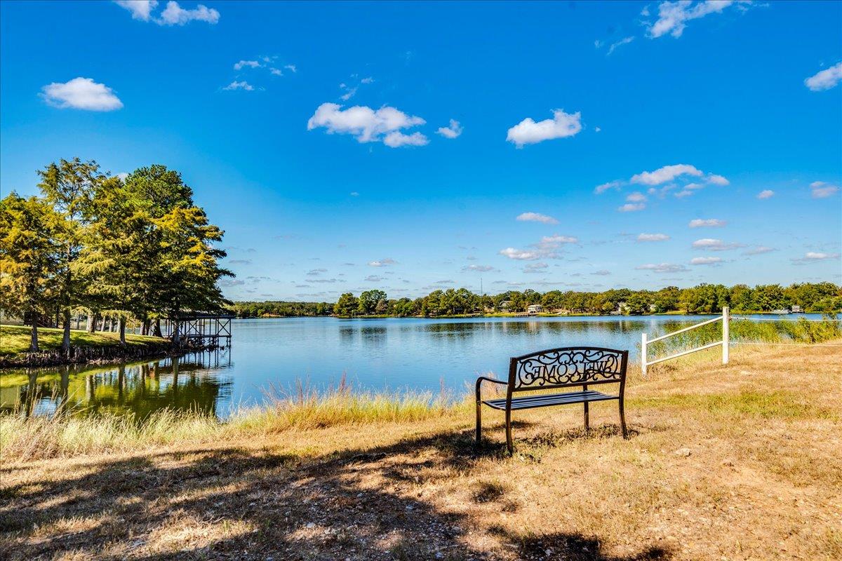 106 Wampum, Smithville, TX 78957