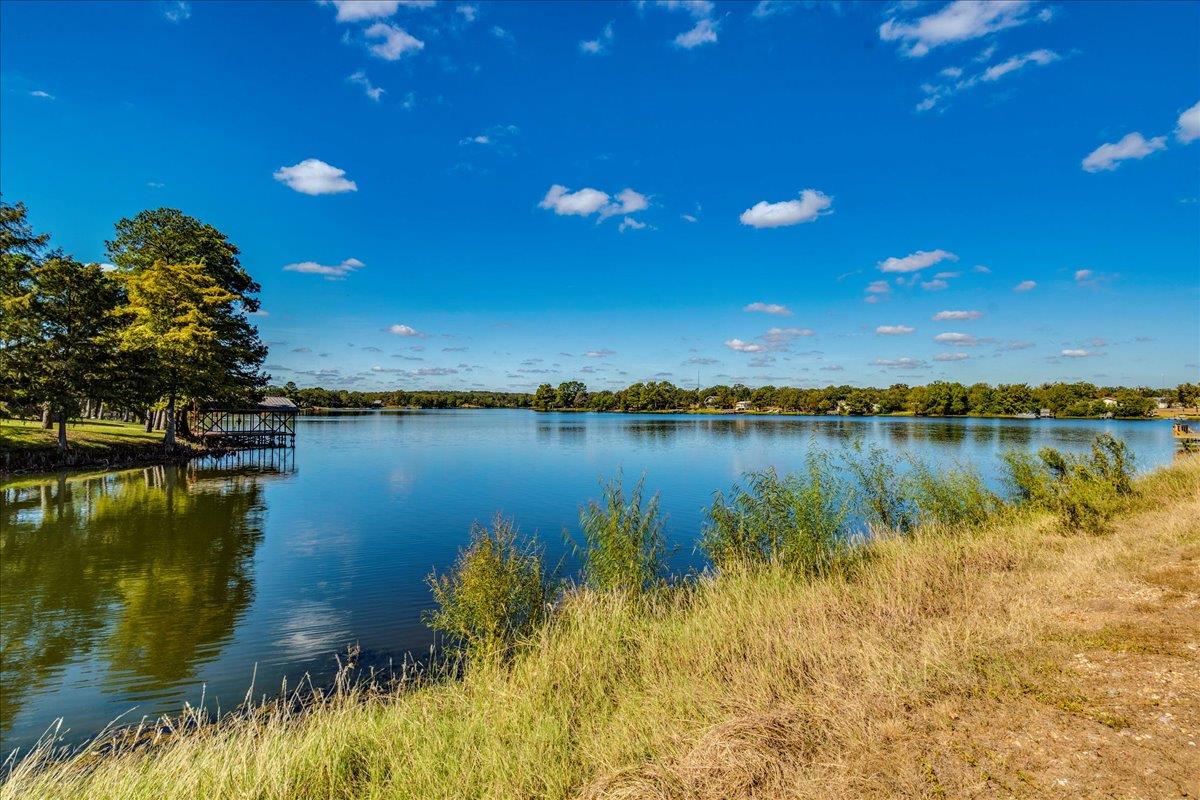 106 Wampum, Smithville, TX 78957