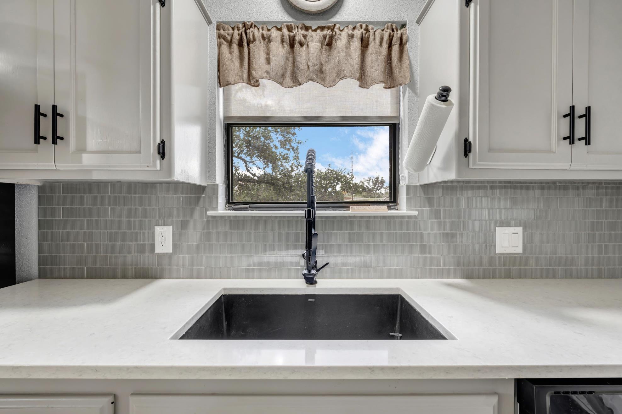 112 County Road 139B, Burnet, TX 78611