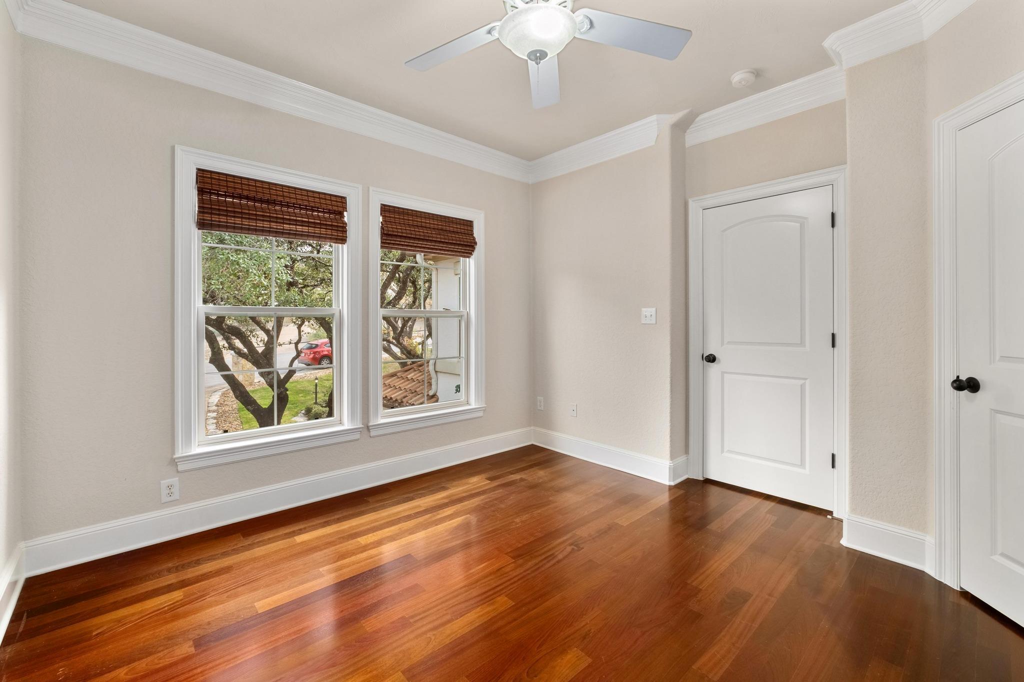 409 Hazeltine Dr, Lakeway, TX 78734