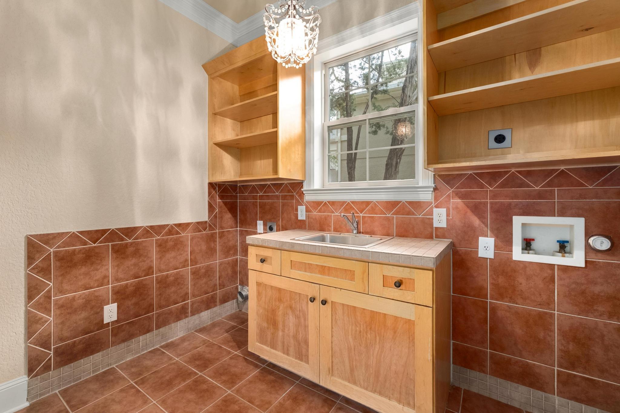 409 Hazeltine Dr, Lakeway, TX 78734