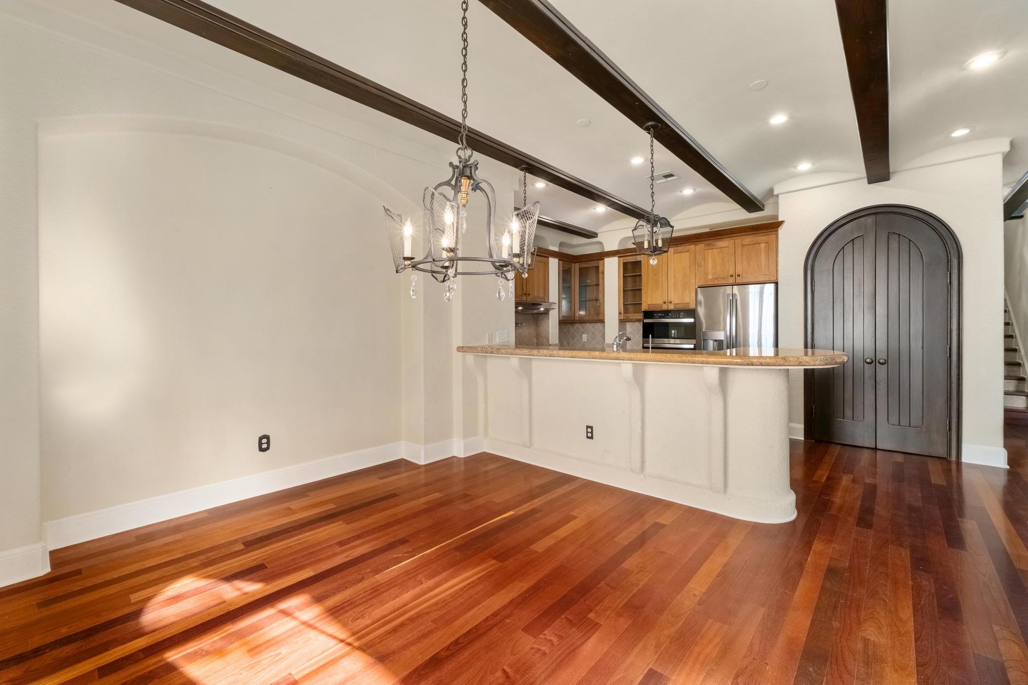 409 Hazeltine Dr, Lakeway, TX 78734