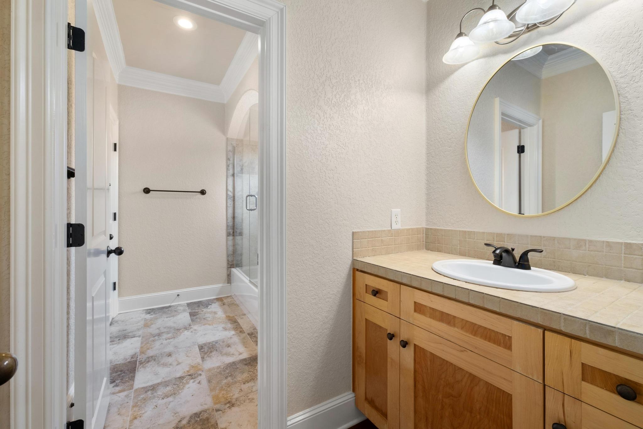 409 Hazeltine Dr, Lakeway, TX 78734