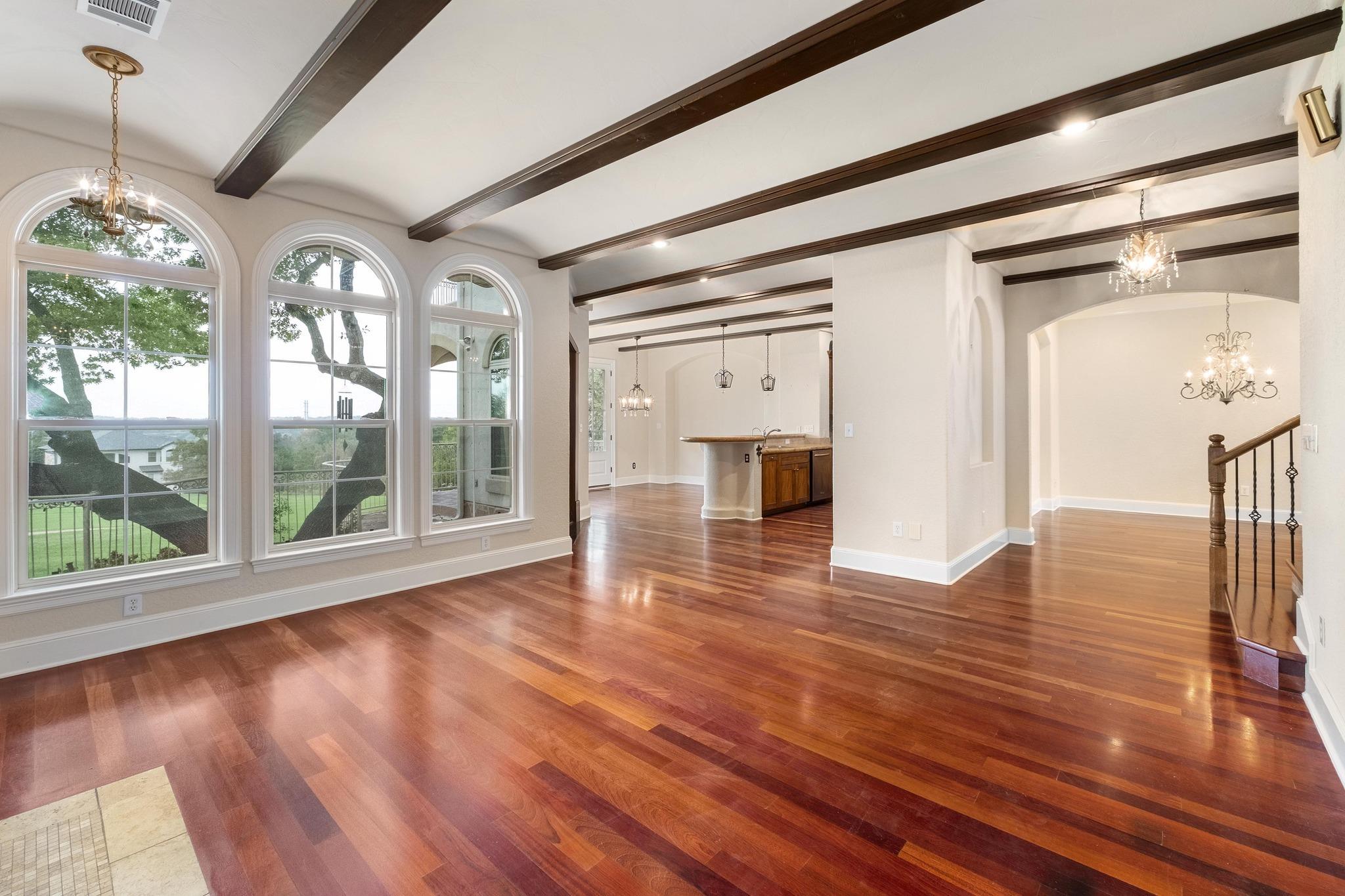 409 Hazeltine Dr, Lakeway, TX 78734