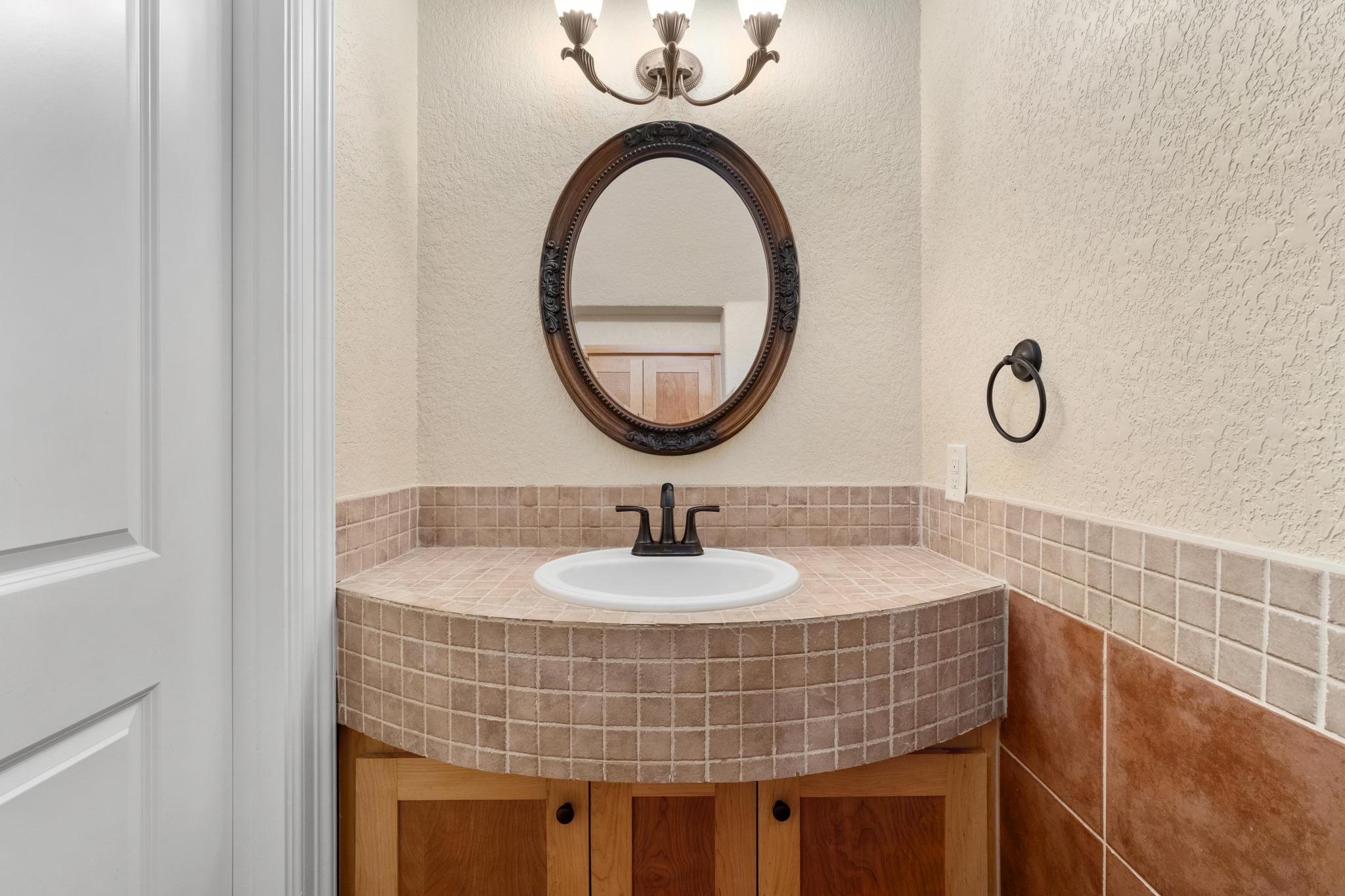 409 Hazeltine Dr, Lakeway, TX 78734