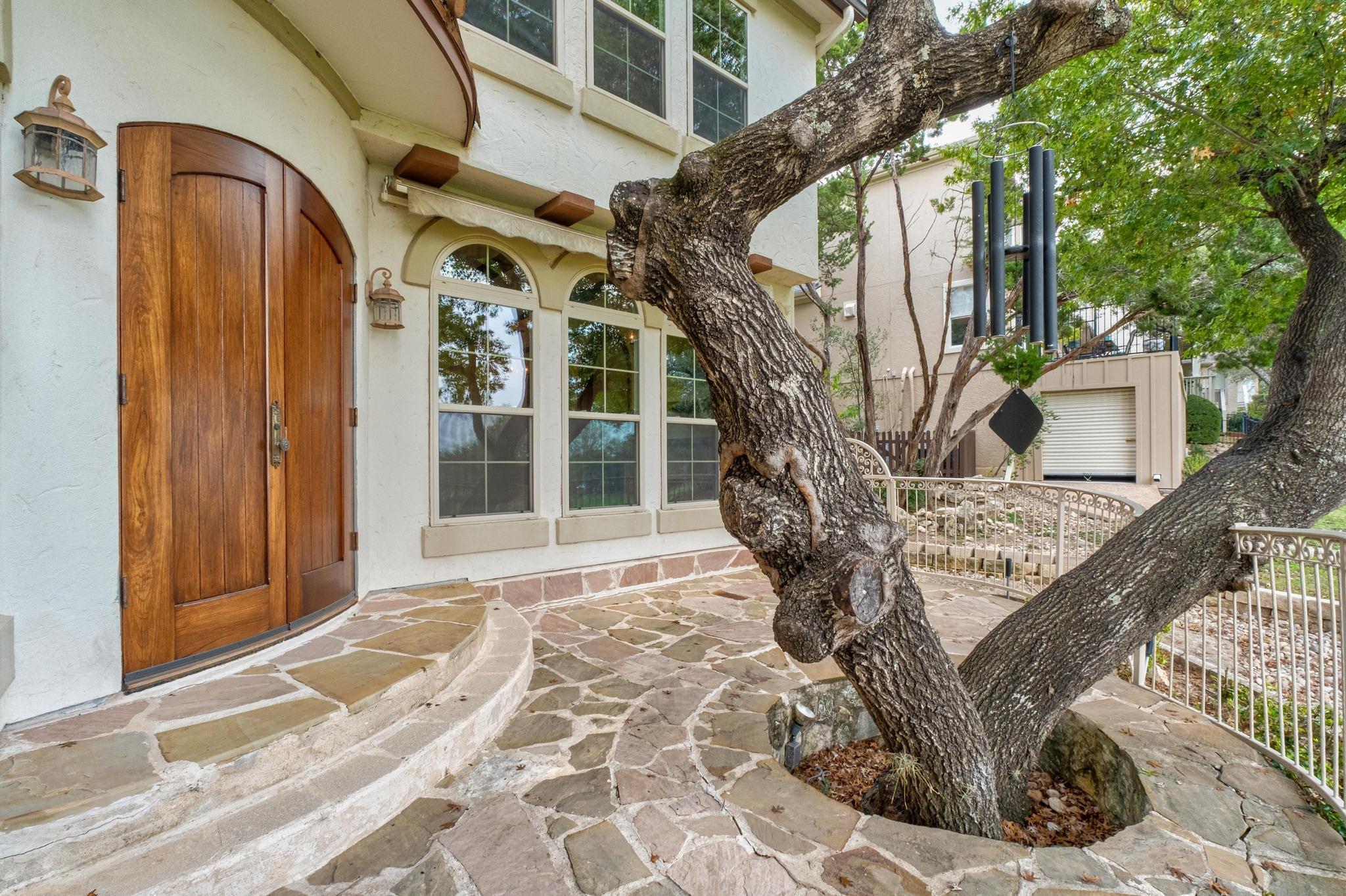 409 Hazeltine Dr, Lakeway, TX 78734