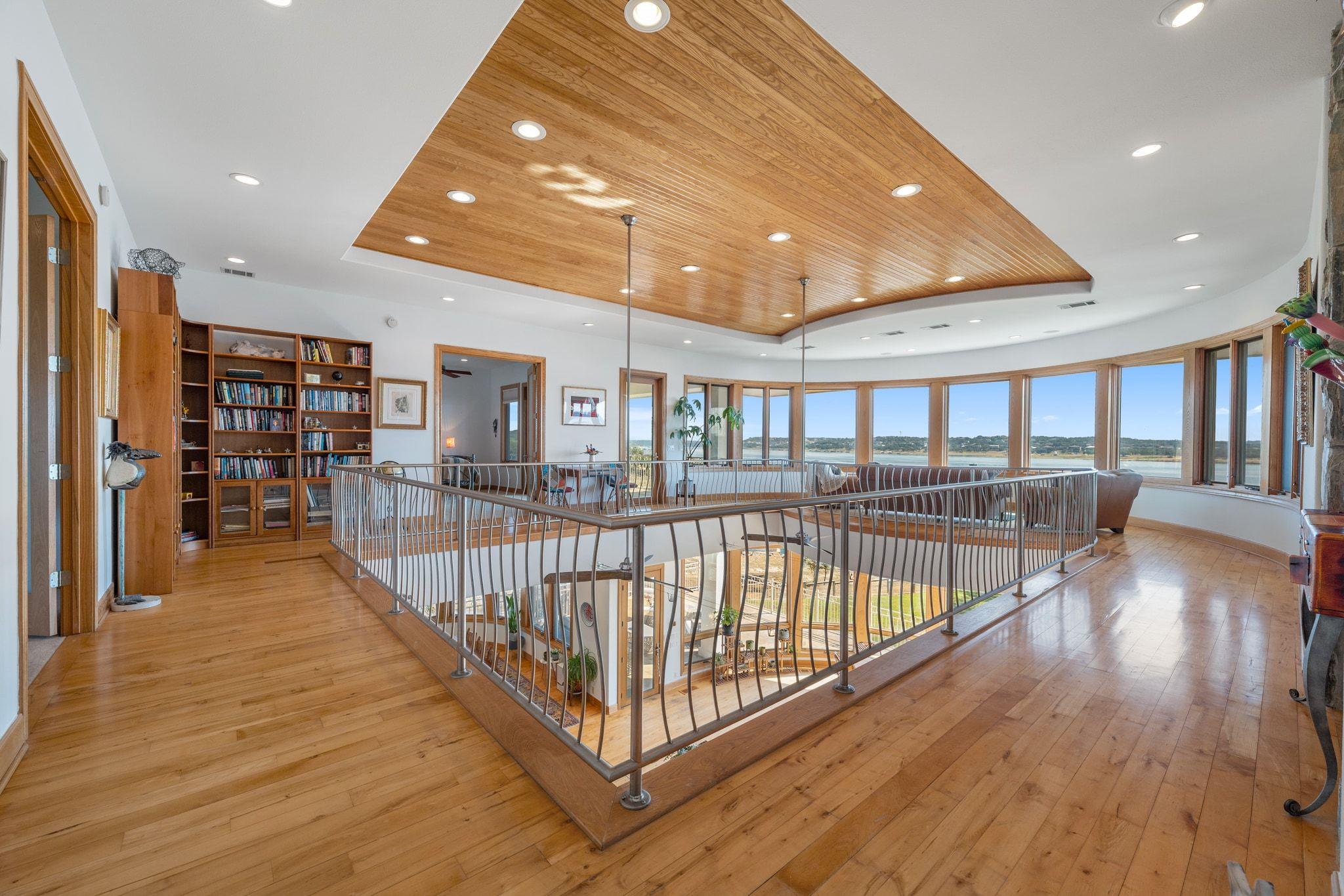 19901 Moon Dance Ln, Spicewood, TX 78669