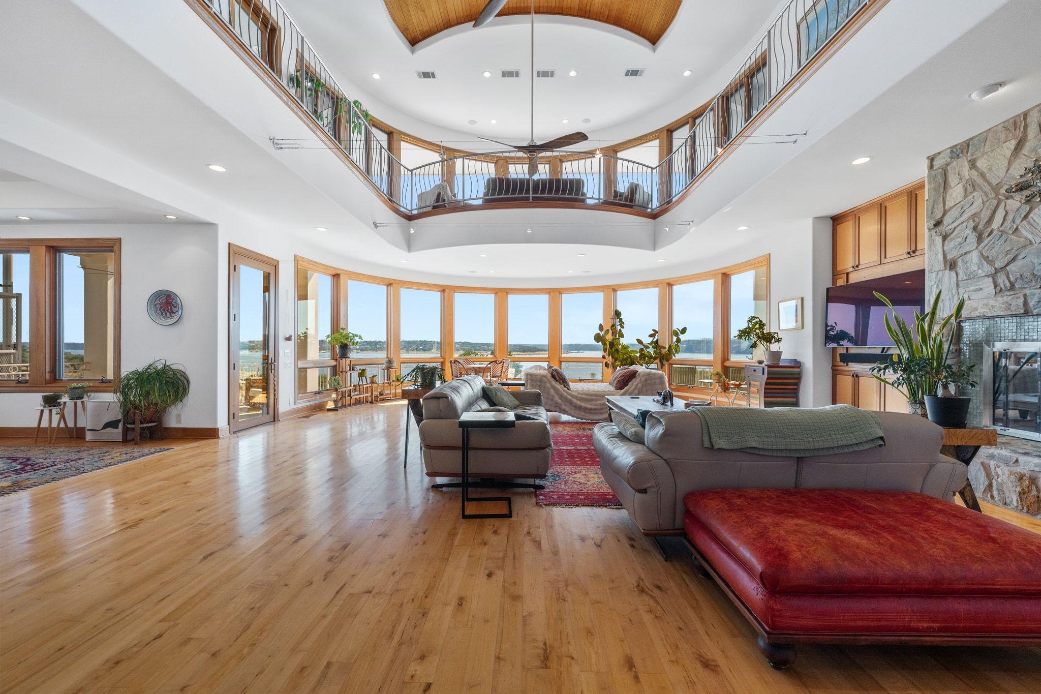 19901 Moon Dance Ln, Spicewood, TX 78669