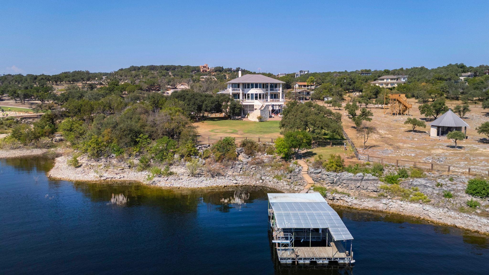 19901 Moon Dance Ln, Spicewood, TX 78669