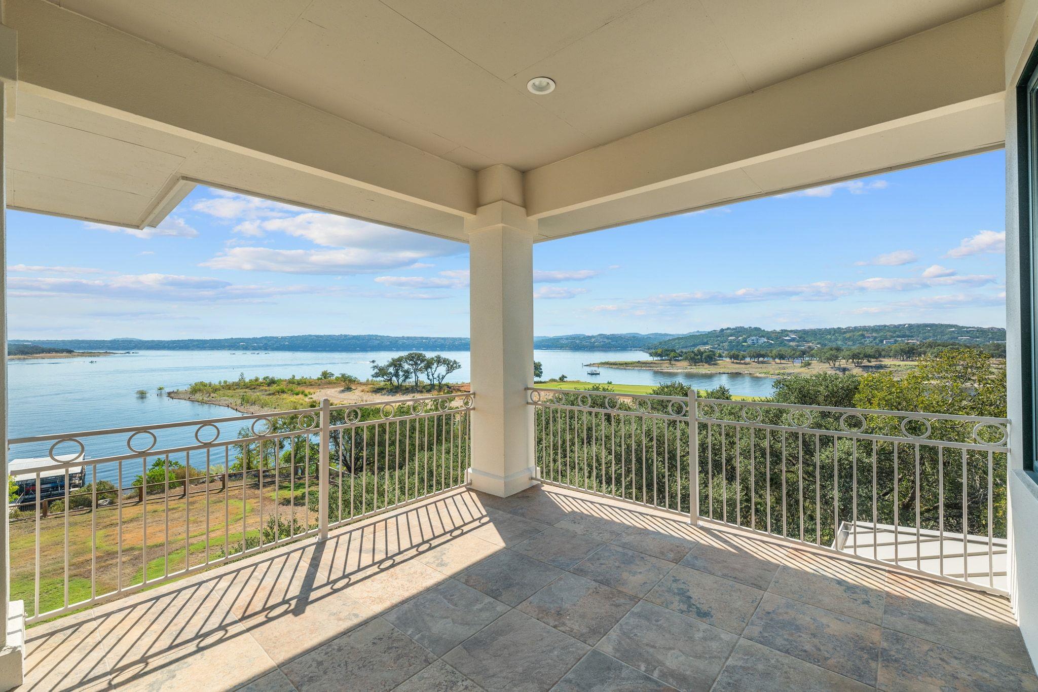 19901 Moon Dance Ln, Spicewood, TX 78669