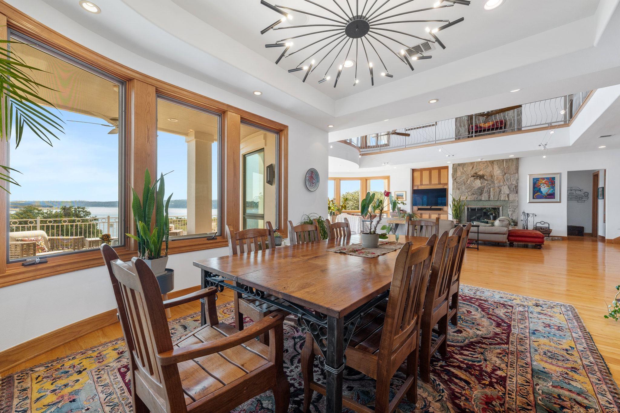 19901 Moon Dance Ln, Spicewood, TX 78669