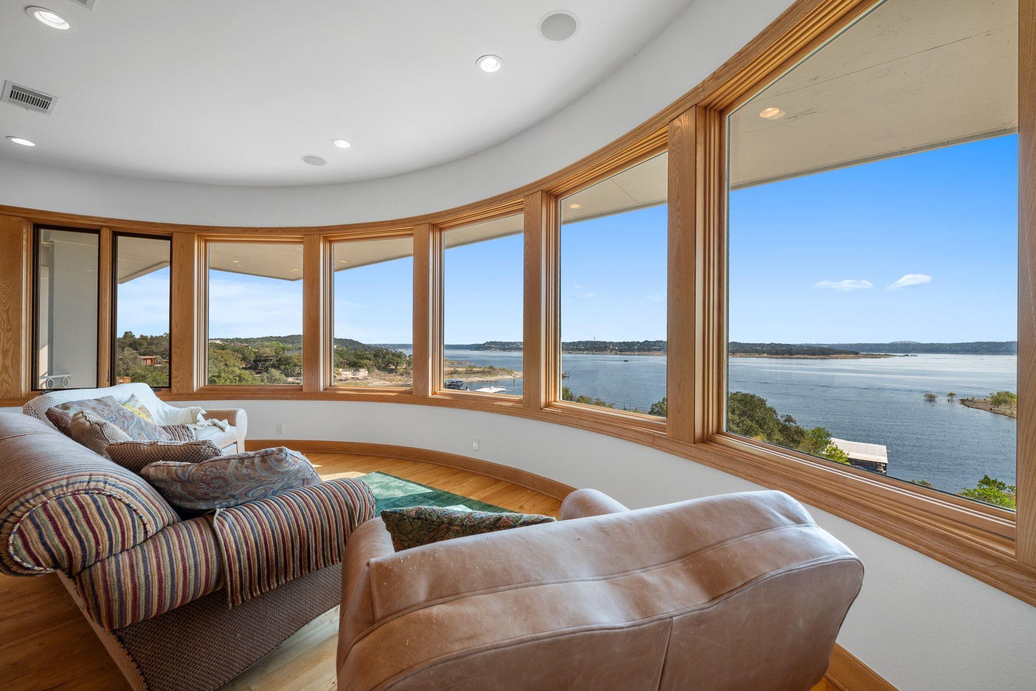 19901 Moon Dance Ln, Spicewood, TX 78669