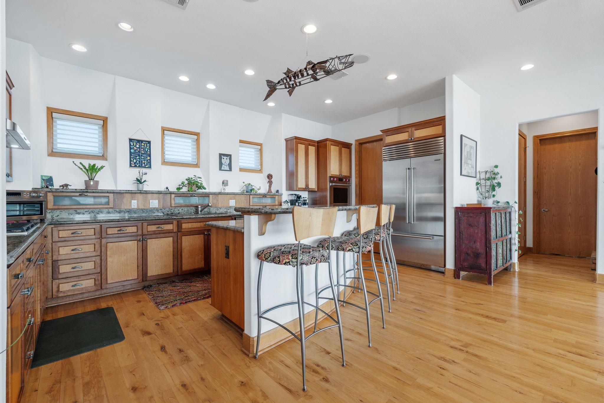 19901 Moon Dance Ln, Spicewood, TX 78669