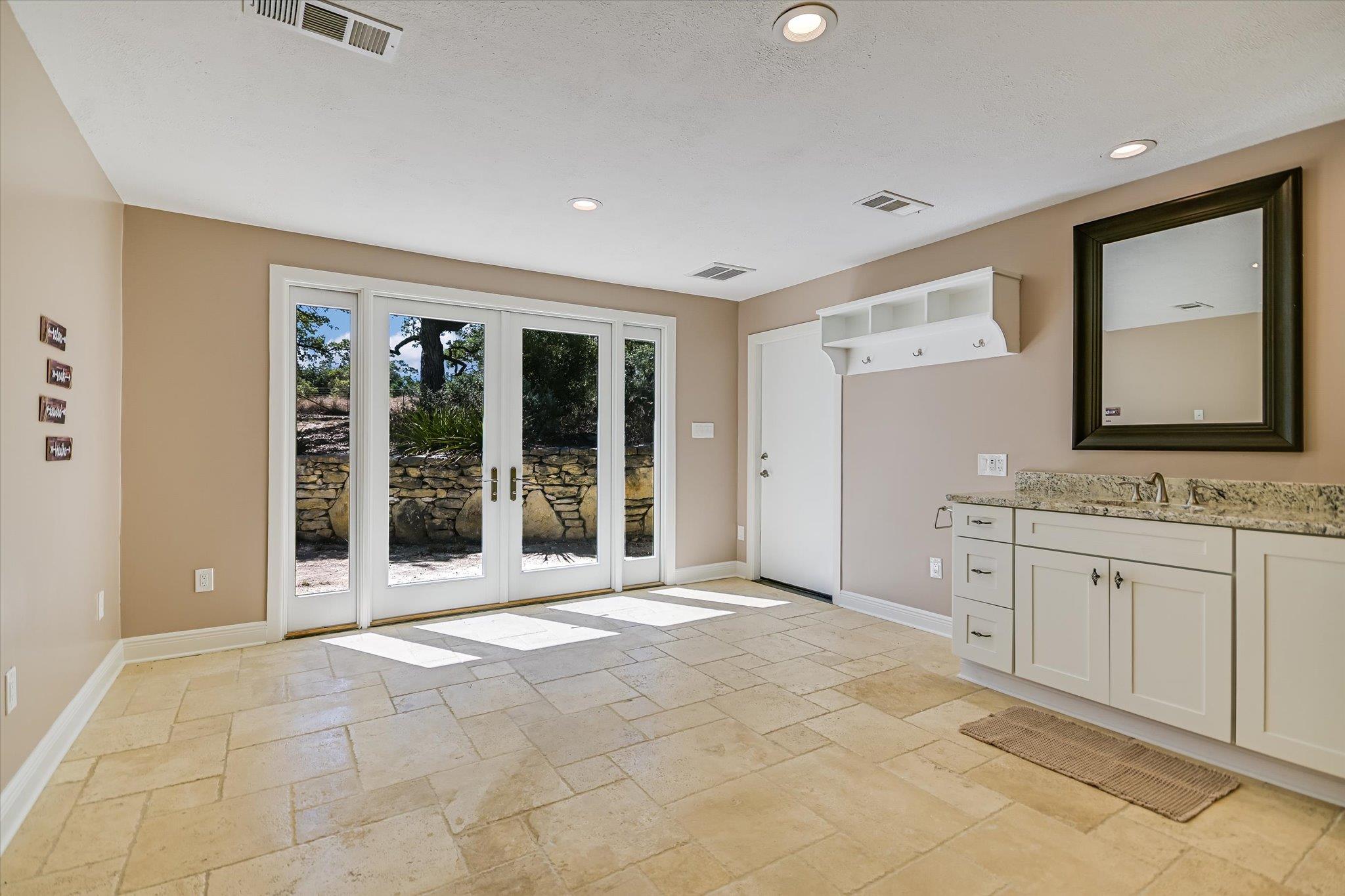 878 Ranch Road 2766, Johnson City, TX 78636