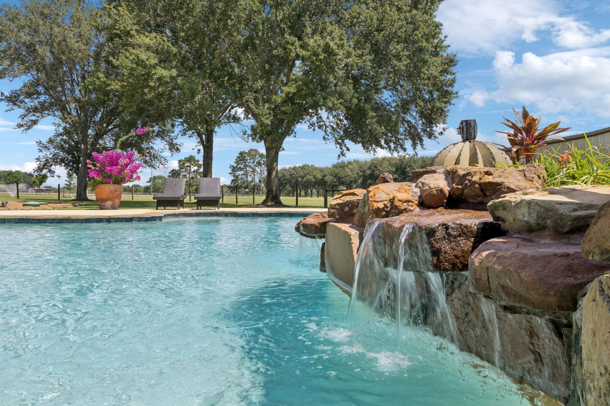 31229 Rochen Rd, Waller, TX 77484