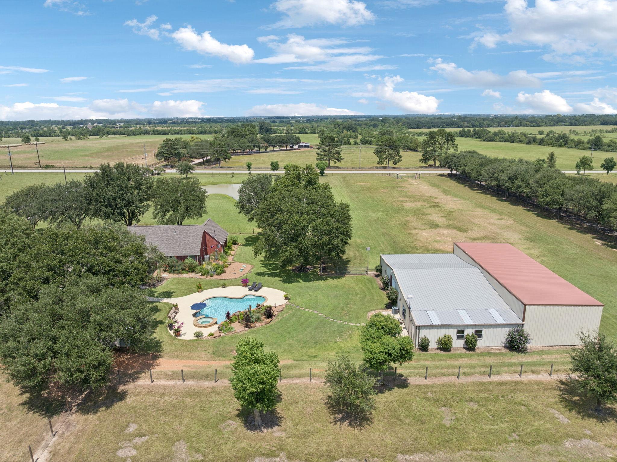 31229 Rochen Rd, Waller, TX 77484