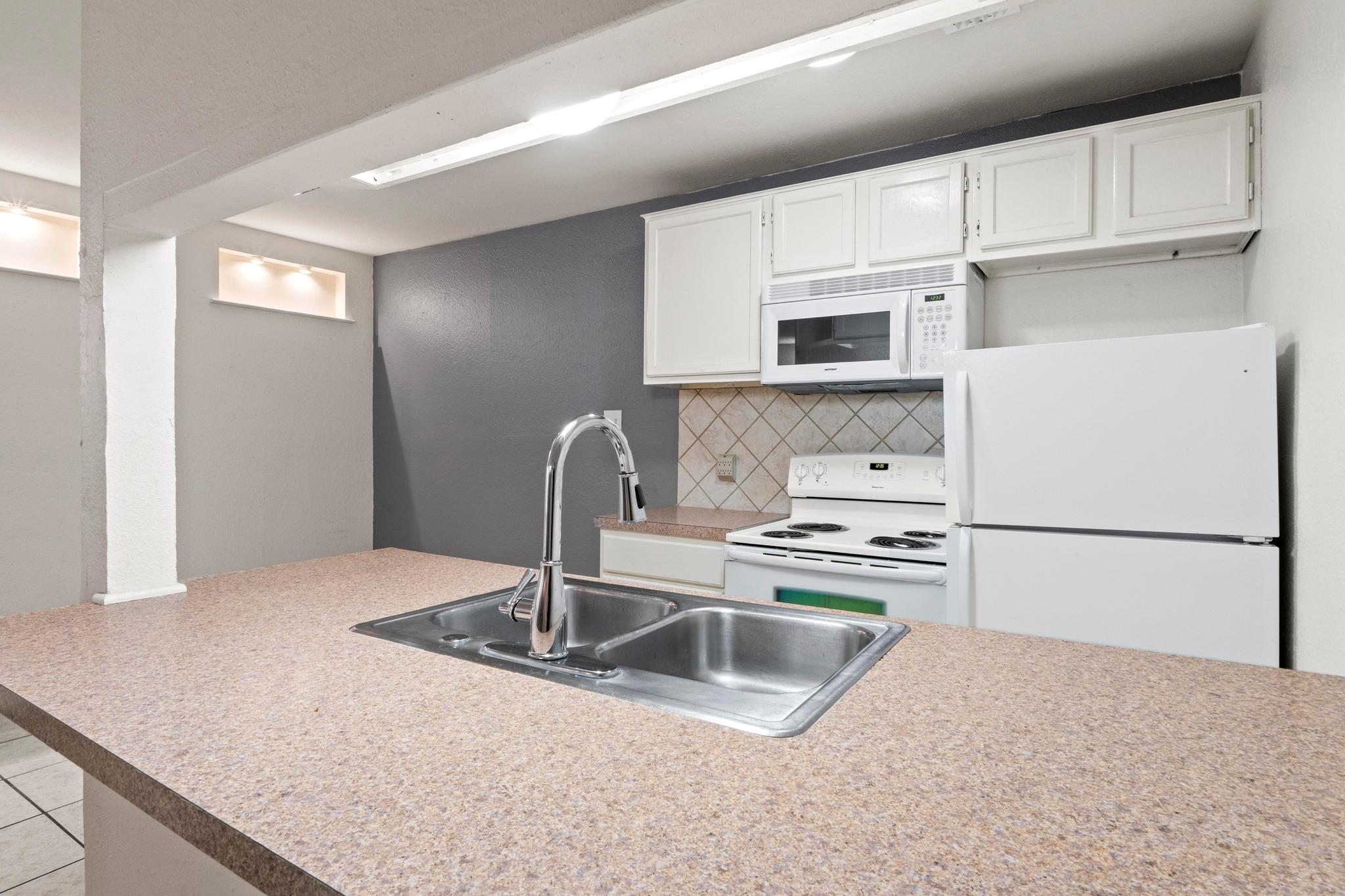 2708 S 1st St # 106, Austin, TX 78704