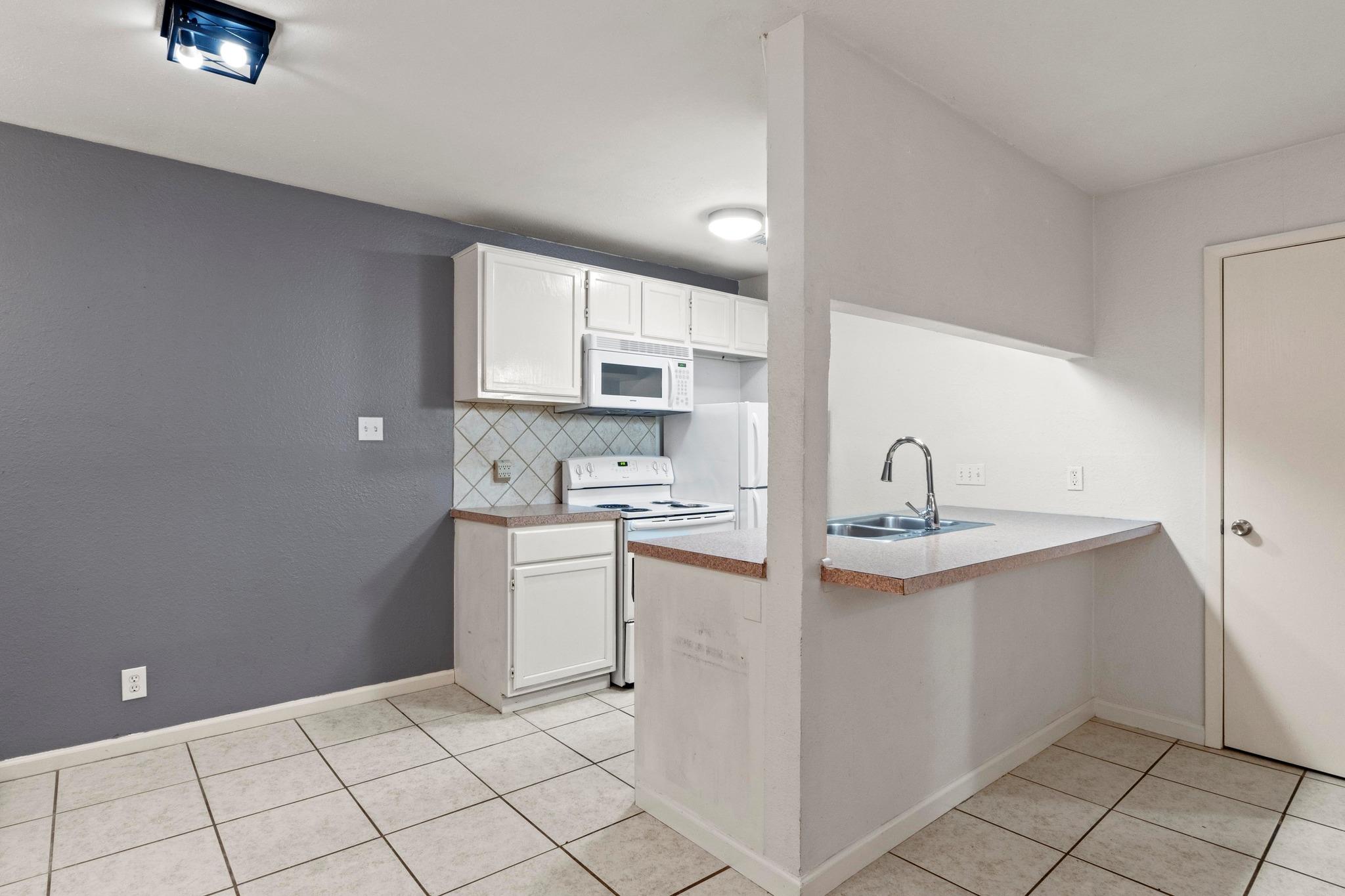 2708 S 1st St # 106, Austin, TX 78704