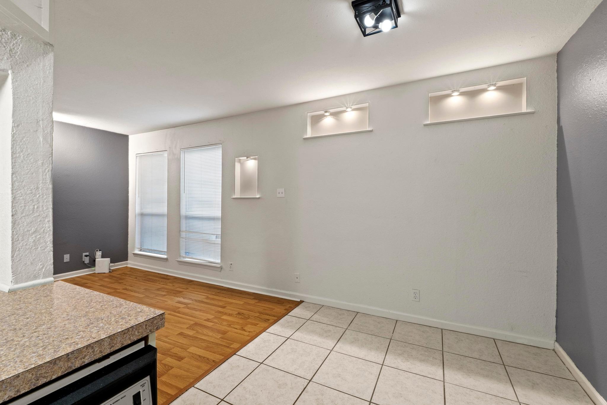 2708 S 1st St # 106, Austin, TX 78704